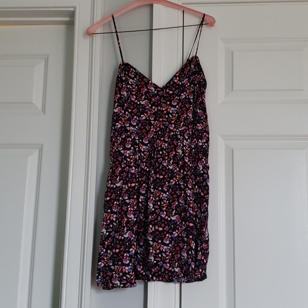 Express floral strappy dress, with pockets!